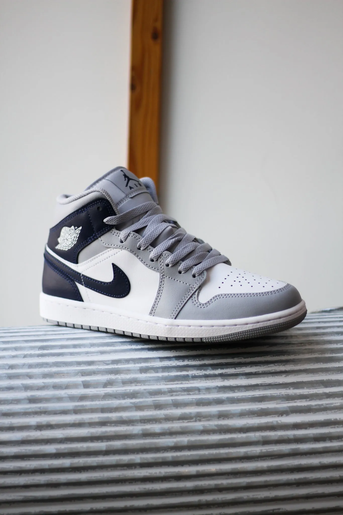 AIR JORDAN 1 MID (GS) "MIDNIGHT NAVY"