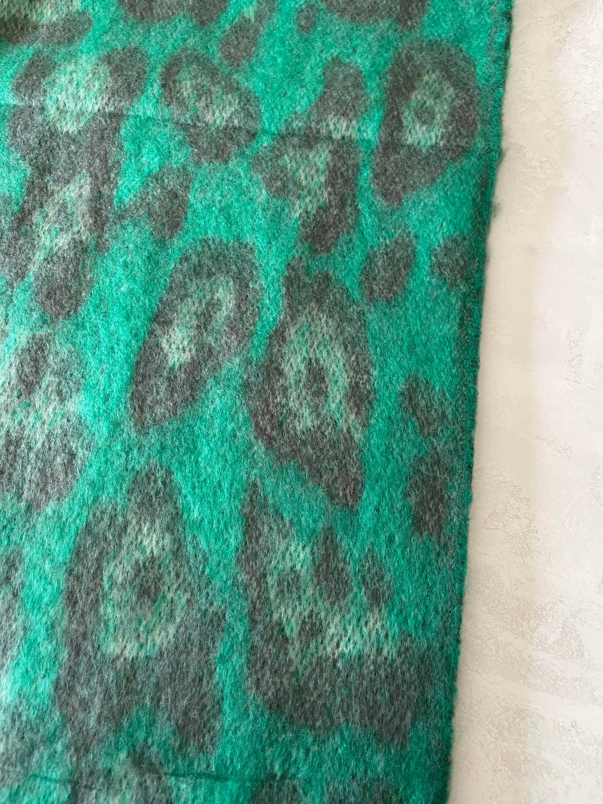 LONG GREEN WOOL MIX FLUFFY OVERSIZED LEOPARD PRINT SCARF