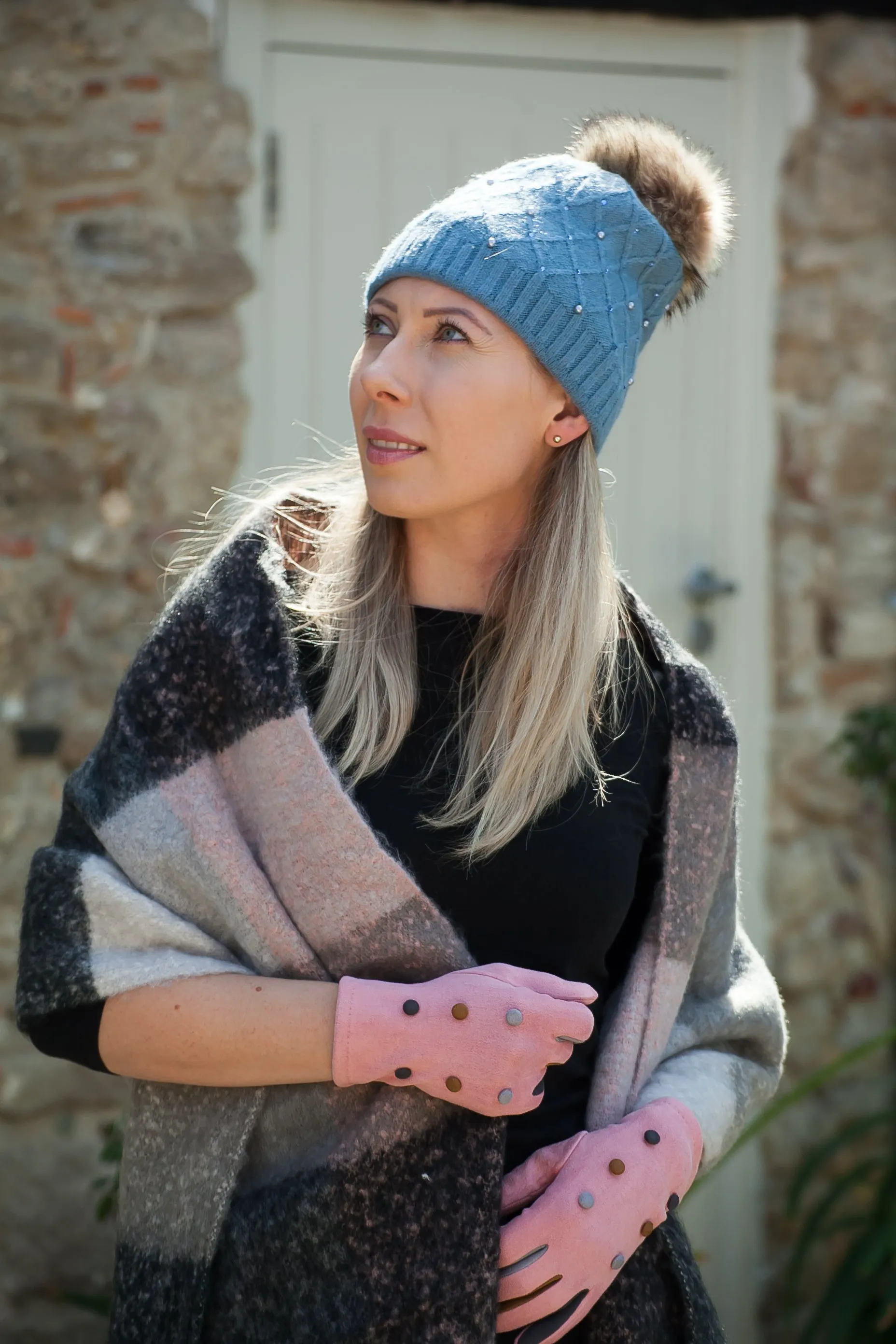 Pearly Glister Cable Faux Pom Pom Hat HL20-F23