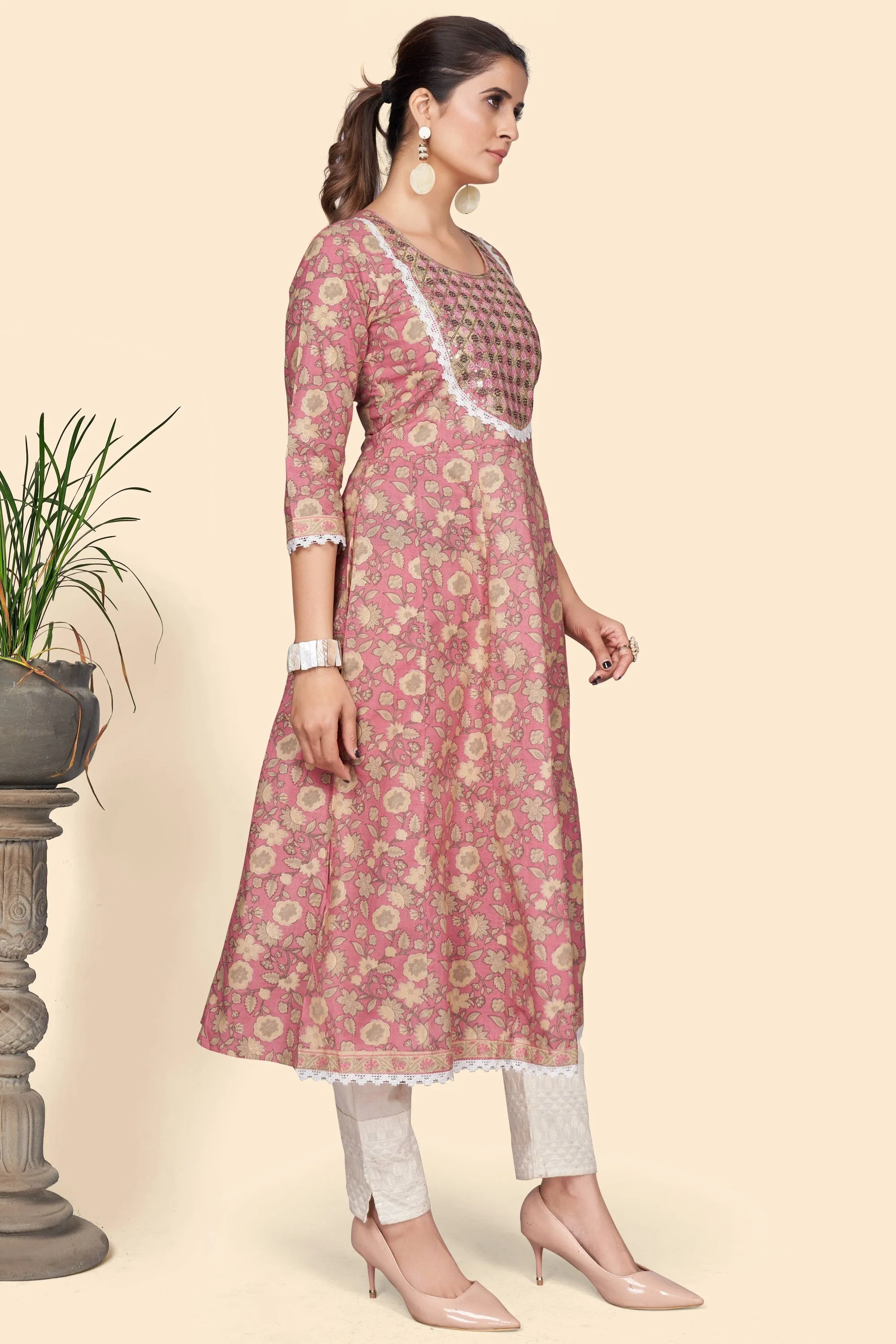 Women'S Print & Embroidered A-Line Cotton Pink Stitched Kurta